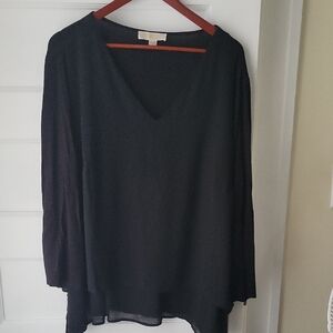 MichawElegant Black V-Neck Women's Top